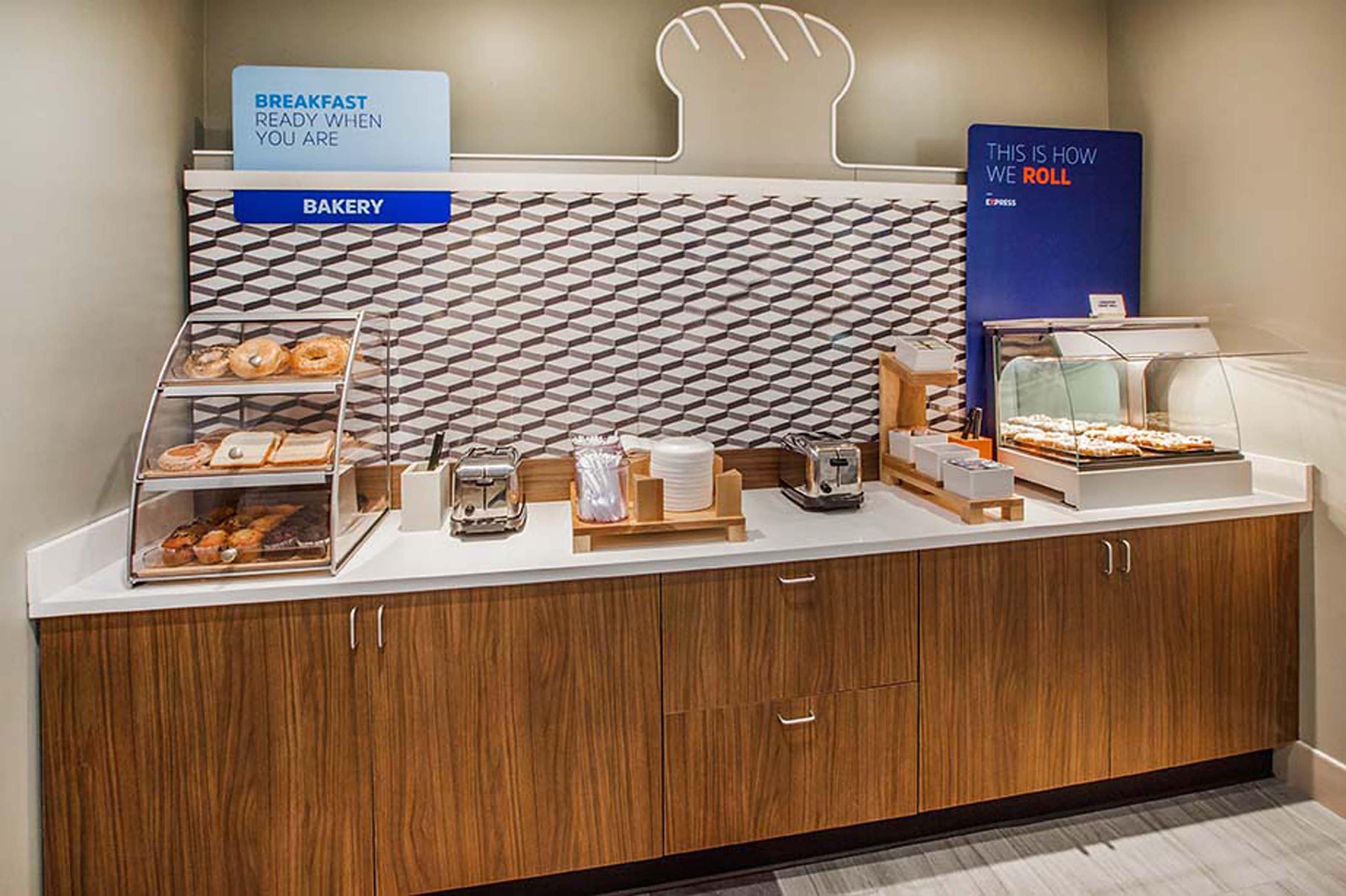 Holiday Inn Express Hotel & Suites Waller By Ihg Екстер'єр фото