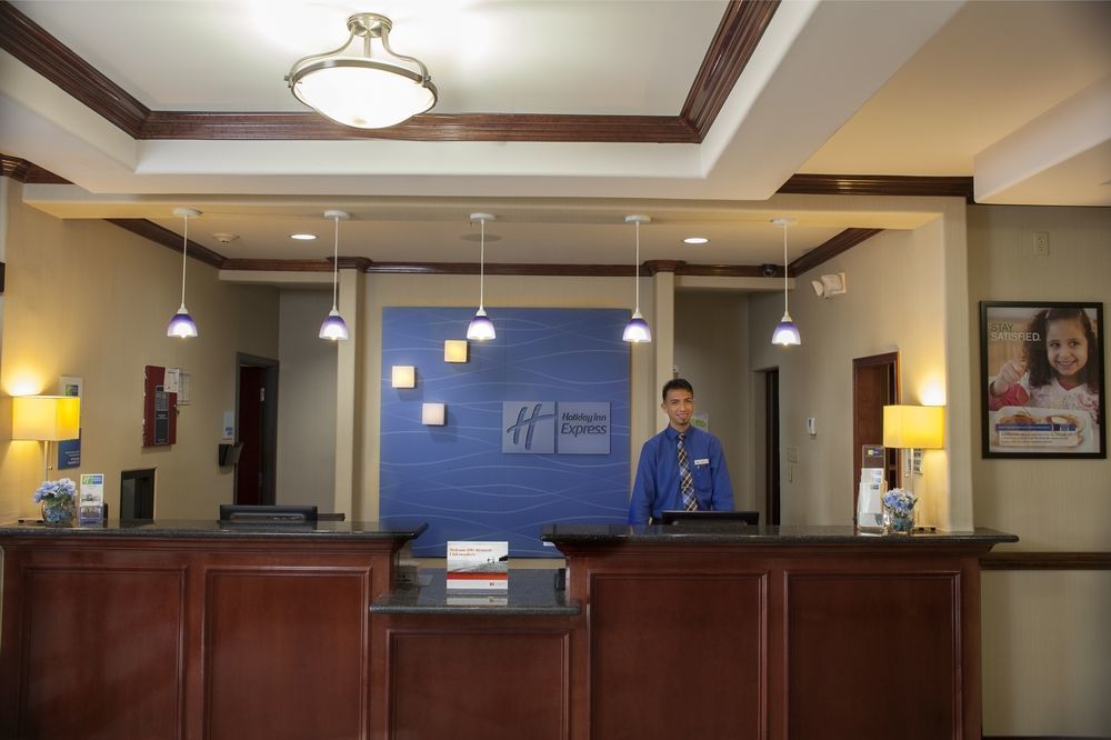 Holiday Inn Express Hotel & Suites Waller By Ihg Екстер'єр фото