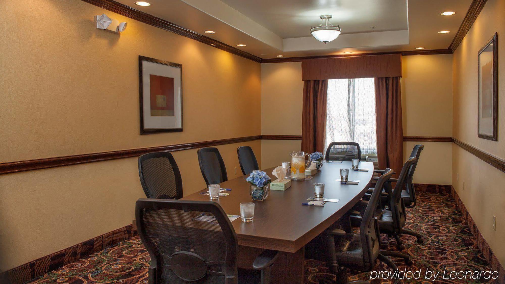 Holiday Inn Express Hotel & Suites Waller By Ihg Екстер'єр фото